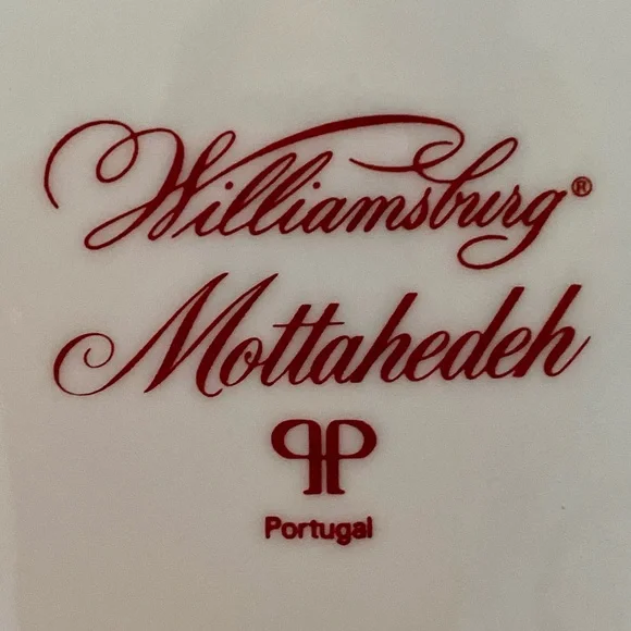 MOTTAHEDEH WILLIAMSBURG 4 GABRIEL GREEN & 1 CURRANT RED LUNCHEON PLATES✨PRISTINE - Picture 7 of 8